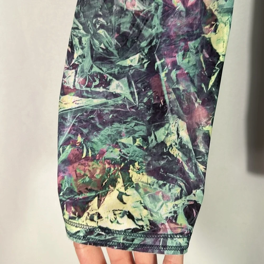 Lululemon Run: Inspire Crop II *All Full-On Luxtreme Size 6 - Picture 9 of 14